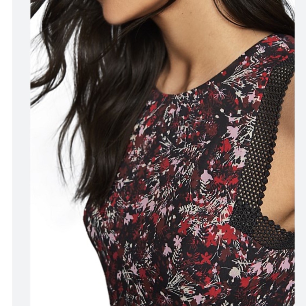 Reiss Floral Fit and Flare Mini Dress Black Red Crochet Trim USA 6 UK 10 - Picture 3 of 8